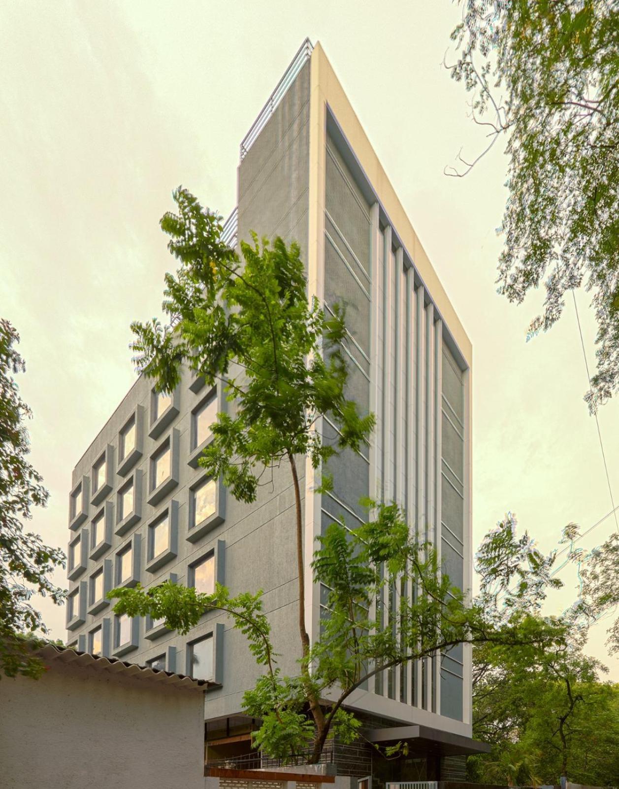 Magnus Nexstar Suites Kalyani Nagar Пюн Екстериор снимка