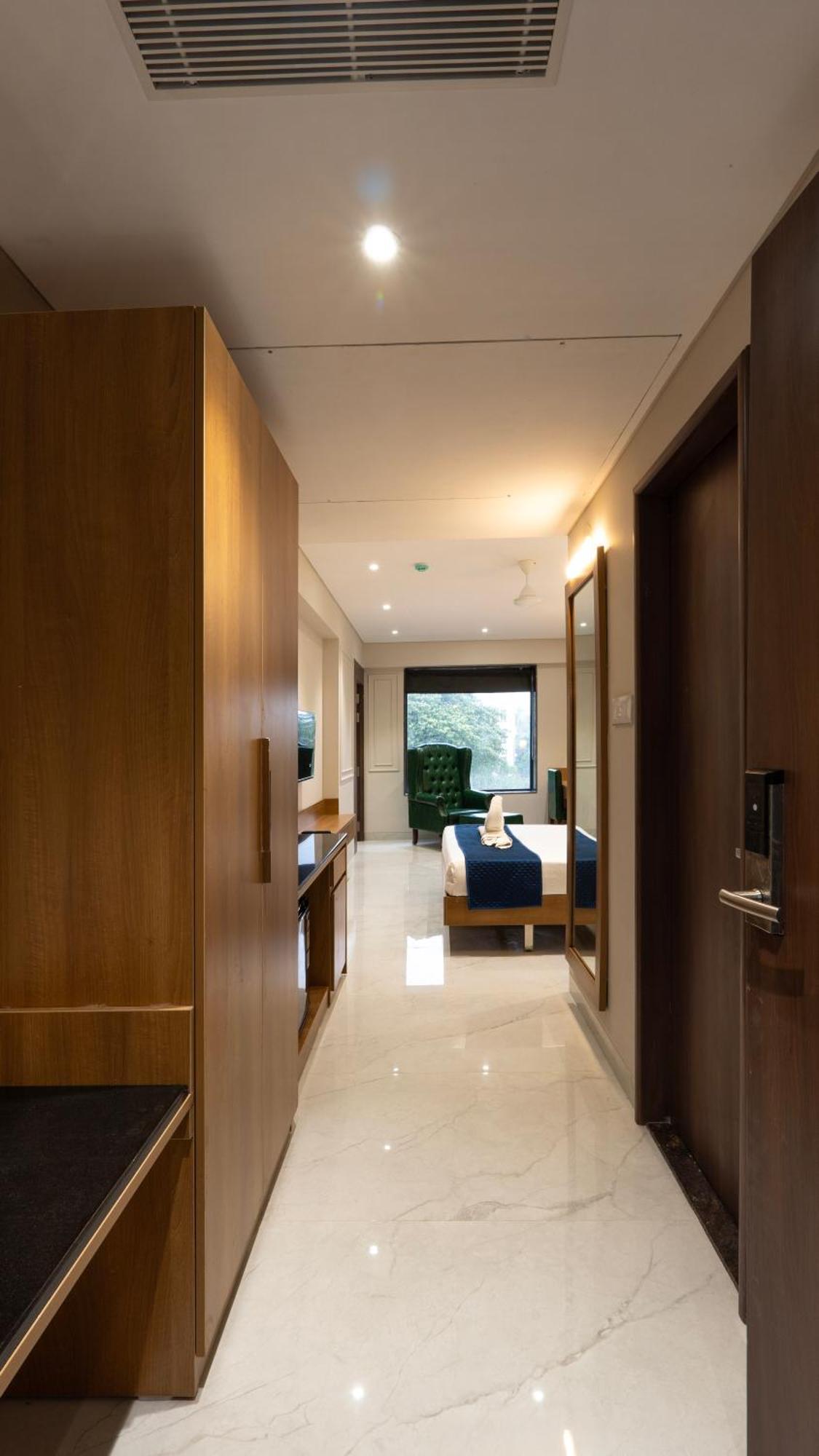 Magnus Nexstar Suites Kalyani Nagar Пюн Екстериор снимка