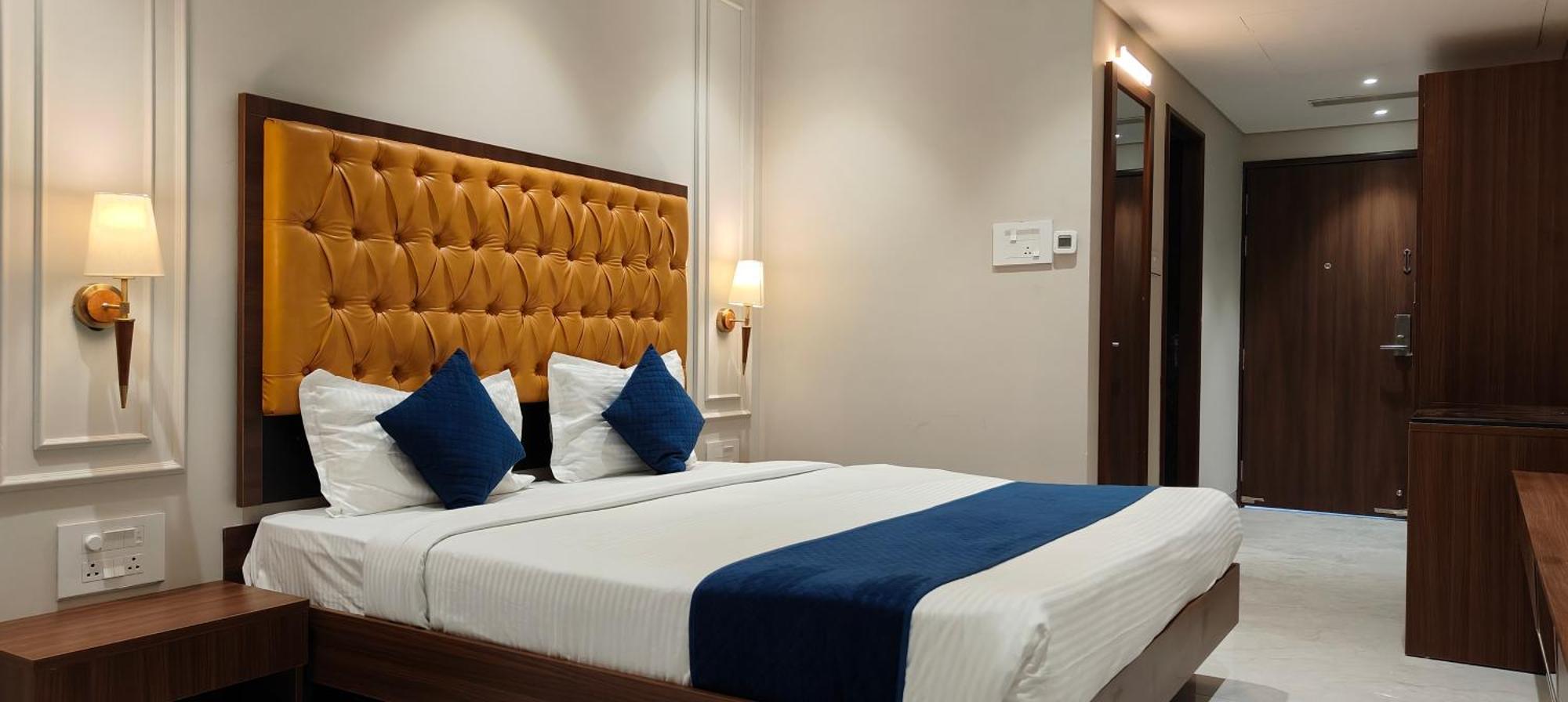 Magnus Nexstar Suites Kalyani Nagar Пюн Екстериор снимка