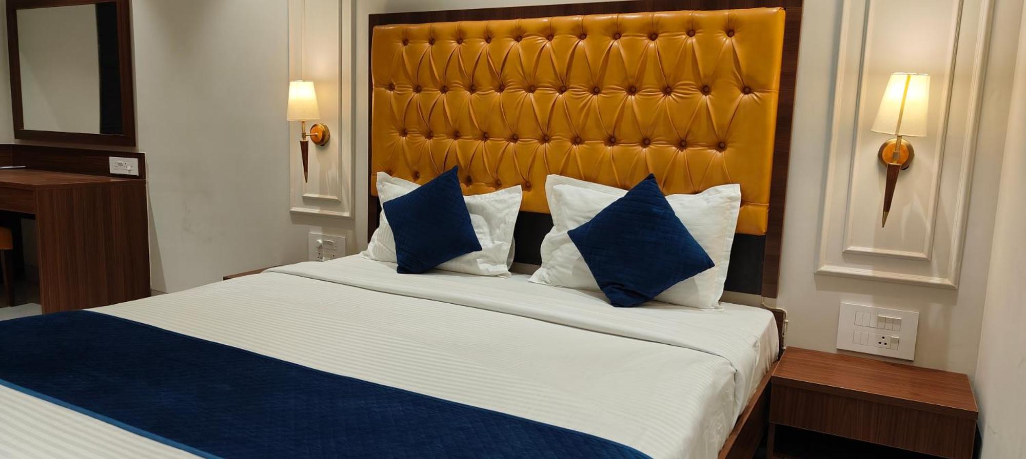 Magnus Nexstar Suites Kalyani Nagar Пюн Екстериор снимка